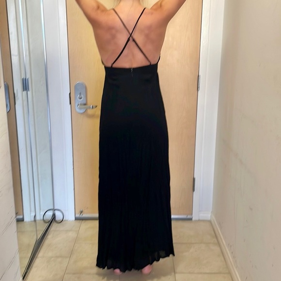 Lulu’s Black Floral Embroidered Maxi Dress - Picture 11 of 12